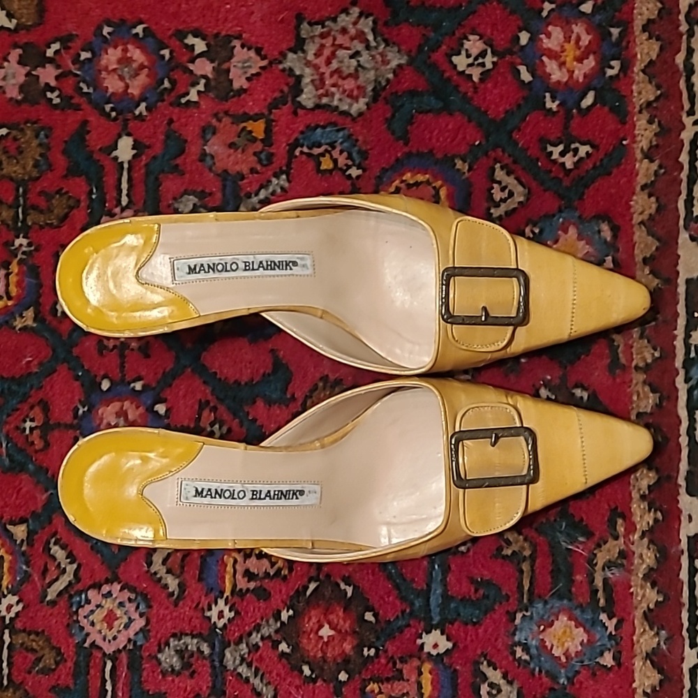 Manolo Blahnik yellow leather mule slide with metal buckle excellent condition